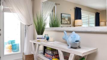 House, Multiple Beds (The Blue Pearl) | Interior