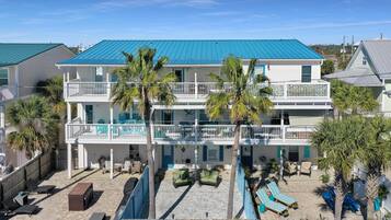 Townhome, Multiple Beds (The Blue Pearl) | Terrace/patio