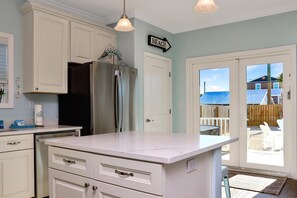 Casa, várias camas (Casa Linda) | Cozinha privada | Fogão, torradeira