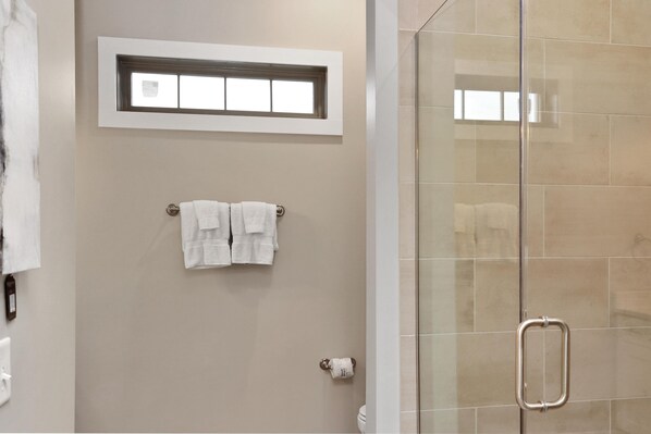 Casa, varias camas (Sazerac) | Baño