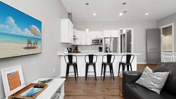 House, Multiple Beds (Sazerac) | Living area