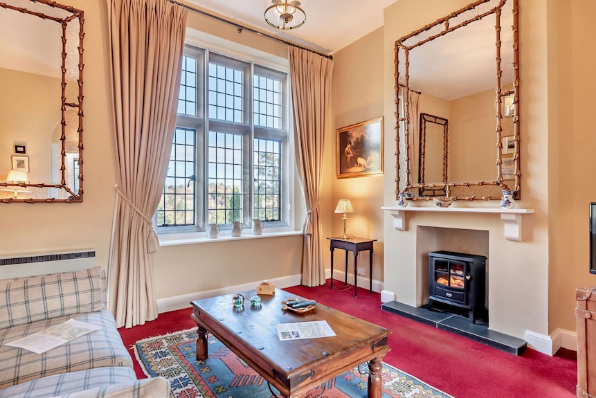 Fabulous Jacobean Apartment In The Grounds Of A Cotswold Country Estate - Miserden Park Flat - Cotswolds