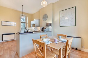 Dining - Fabulous Jacobean apartment in the grounds of a Cotswold country estate - Miserden Park Flat (Miserden)