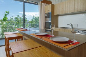 Fridge, microwave, stovetop, coffee/tea maker - GMB Magnifico Apartamento 2 Habitaciones en Tulum (Tulum)