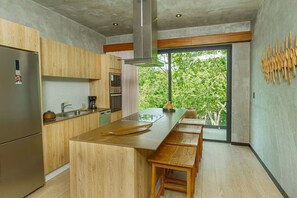 Fridge, microwave, stovetop, coffee/tea maker - GMB Spectacular Apartment 2Hb only in Tulum (Tulum)