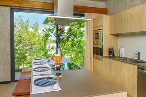 Fridge, microwave, oven, stovetop - GMB Tulum - Apartment Near the Beach (Tulum)