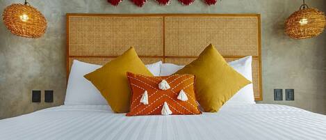 Iron/ironing board, WiFi, bed sheets