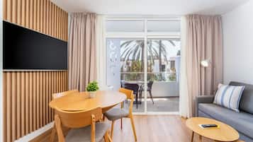 Een flatscreentelevisie