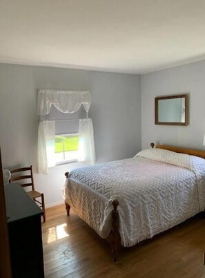 3 chambres, fer et planche à repasser, lit parapluie, Wi-Fi gratuit