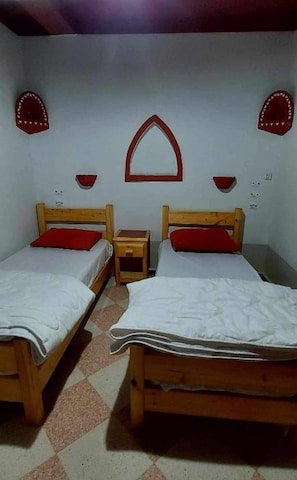 Standard-Doppel- oder -Zweibettzimmer