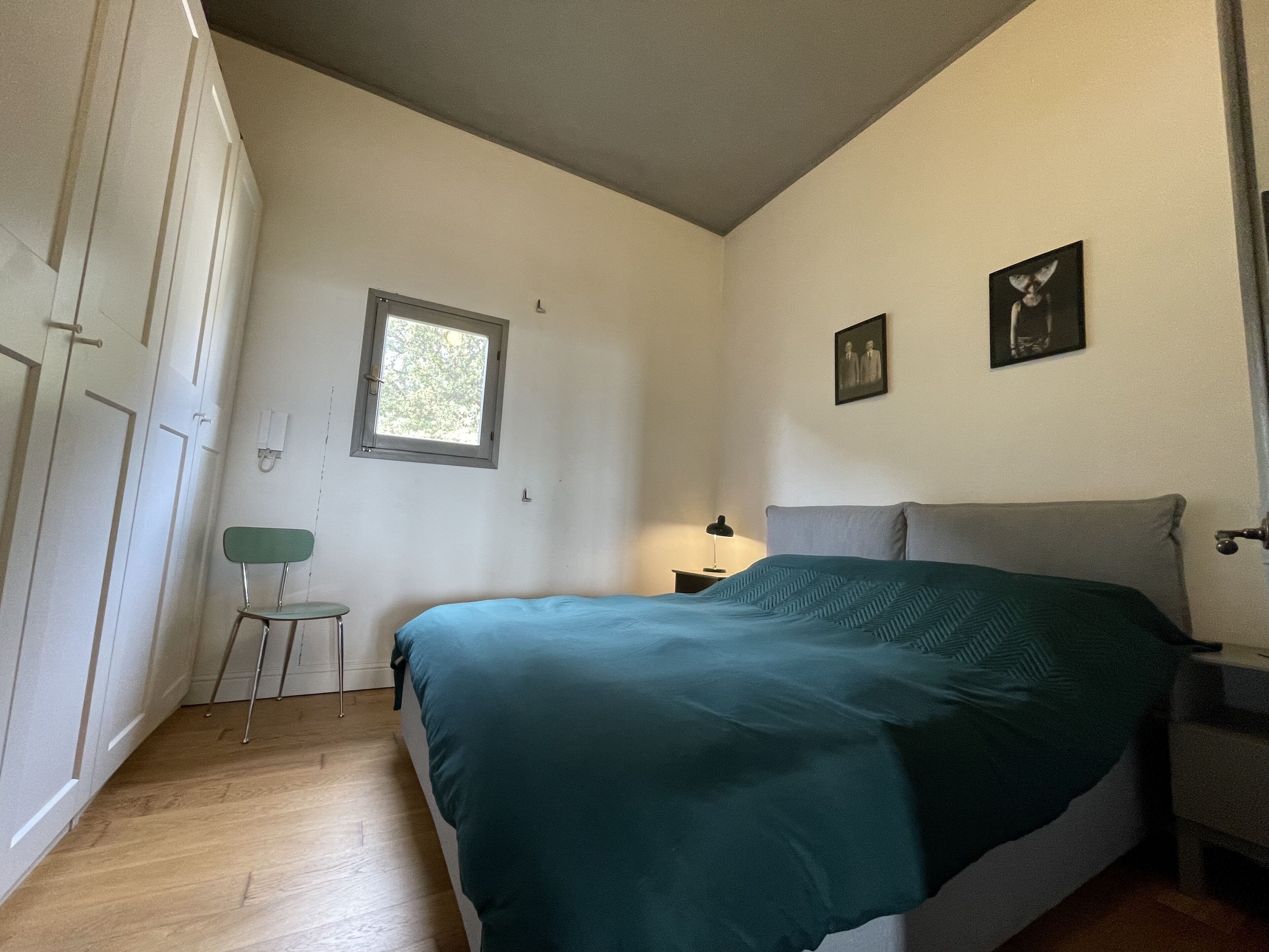 1 camera, Wi-Fi, lenzuola