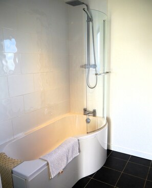 Douche, serviettes fournies