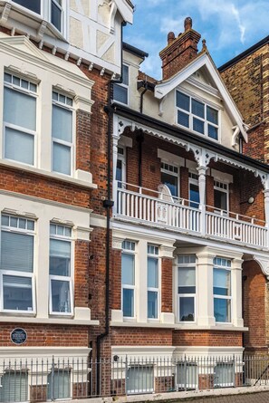 Exterior - Bay View - Central, trendy, lift access, parking (Broadstairs)