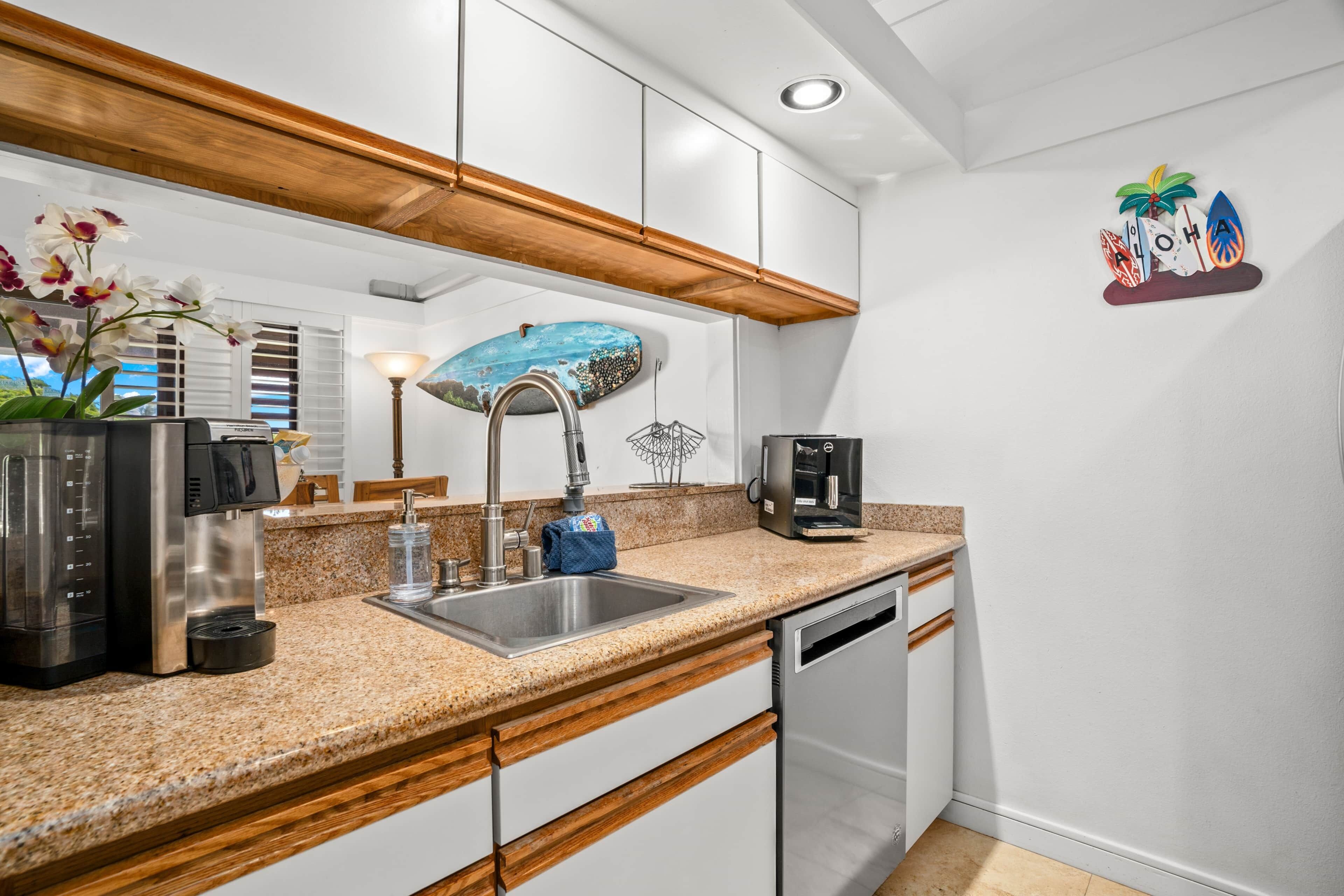 Coffee/tea maker, fridge, microwave, oven