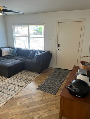 Living area - Old Town bungalow close to fun! (Scottsdale)