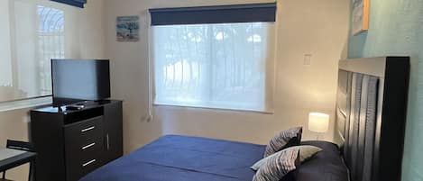 1 chambre, fer et planche à repasser, Wi-Fi gratuit, draps fournis