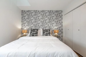 2 bedrooms, iron/ironing board, free WiFi, bed sheets