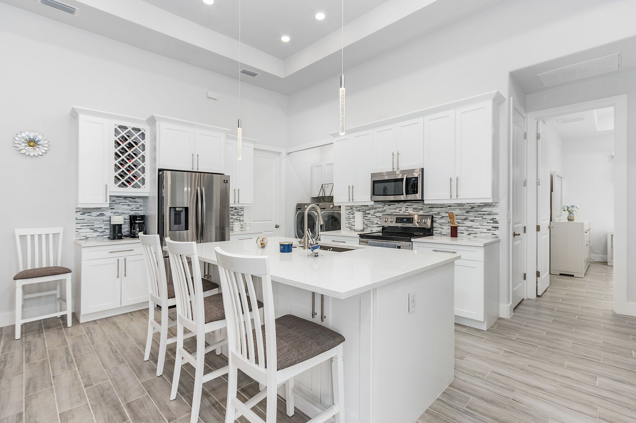 冰箱、微波炉、烤箱、炉灶