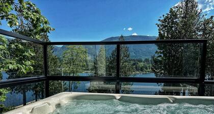 The Haven - Spacious Lakeview Getaway with Hot Tub, Sauna & Beach Access