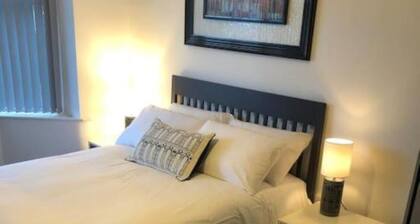 Entire 2 Bedroom Apartment