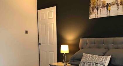 Entire 2 Bedroom Apartment