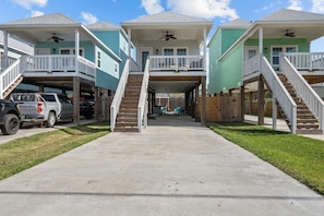 Property grounds - Boatman's Bayside Bungalow, San Leon TX
 (San Leon)
