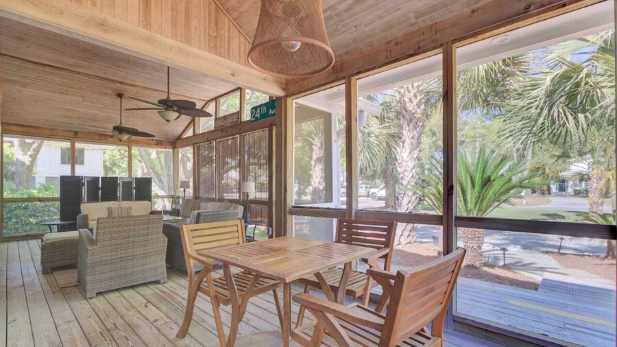 29 24th Avenue by Avantstay Easy Beach Access