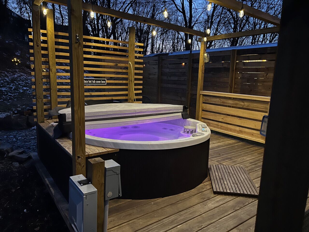 Bañera de hidromasaje al aire libre