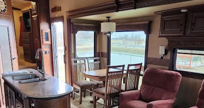 Cozy RV for the Solar Eclipse