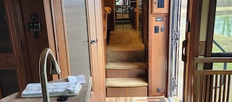 Cozy RV for the Solar Eclipse