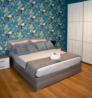 1 soverom, strykejern/-brett, wi-fi (inkludert) og sengetøy