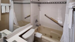 Bathroom - Penthouse Apartment w/ Patio, Harbour & City View (Vancouver)