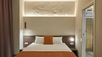 Standard-Doppel- oder -Zweibettzimmer | Hochwertige Bettwaren, Minibar, Zimmersafe, individuell dekoriert