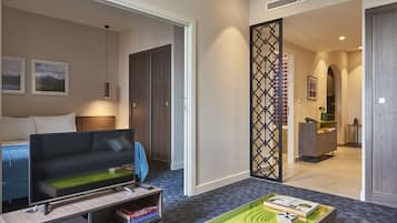1 bedroom, premium bedding, minibar, in-room safe