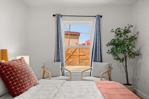 4 bedrooms, WiFi, bed sheets