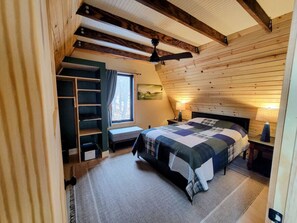 4 Schlafzimmer, Schreibtisch, Bügeleisen/Bügelbrett, Reisekinderbett