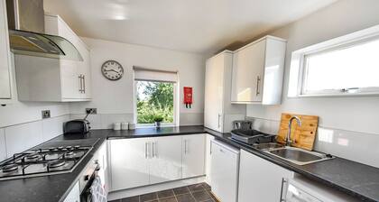 Hopetoun Bank House - For Families, Contractors and Groups