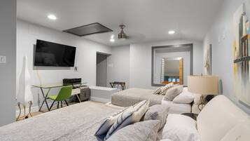 4 bedrooms, desk, iron/ironing board, travel crib