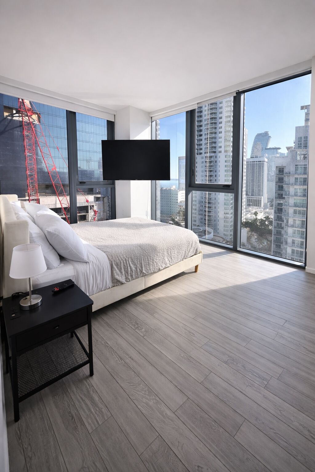 2 habitaciones, tabla de planchar con plancha y wifi gratis 