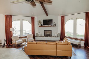 Smart TV, fireplace, table tennis, books