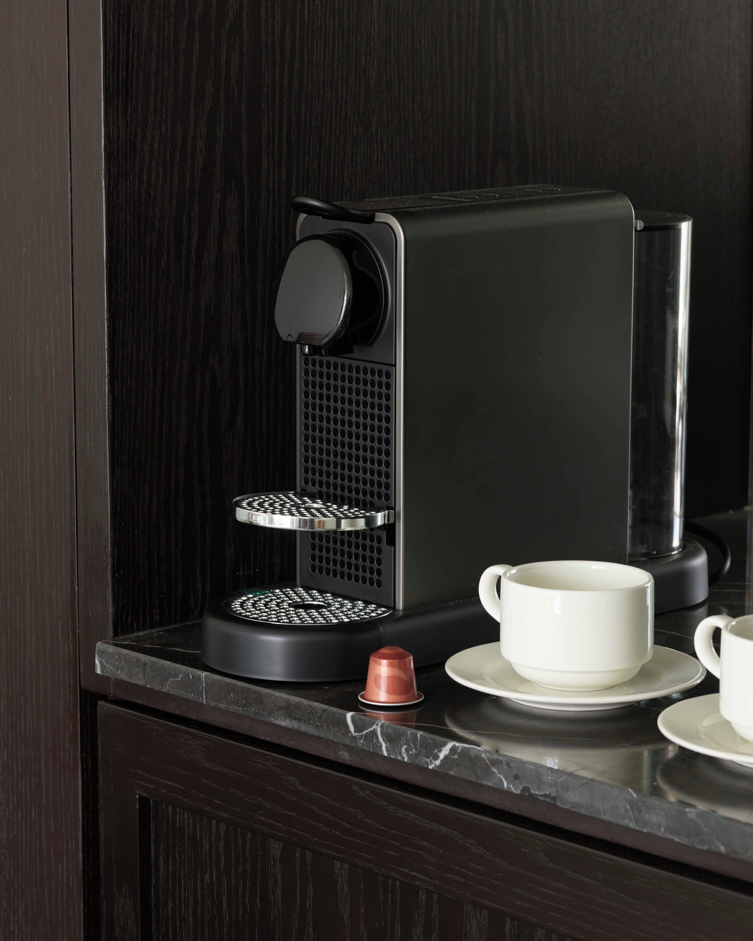 Ropa de cama de alta calidad y minibar 