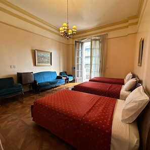 Familierom | Individuelt dekorert, individuelt innredet og wi-fi (inkludert)