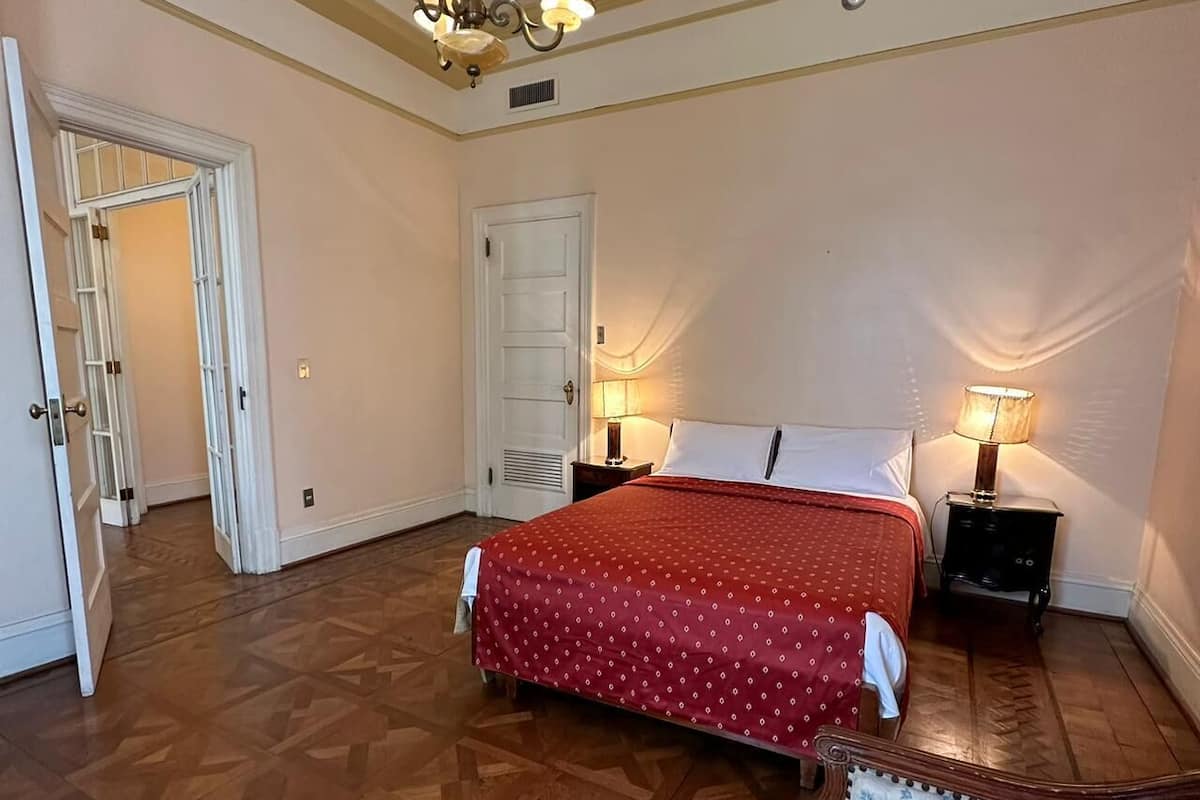 Habitación familiar | 1 habitación, decoración personalizada y muebles diferentes
