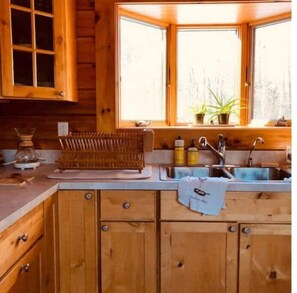 Private kitchen - Perfect stylish VT cabin with fast & reliable wifi (Woodford)