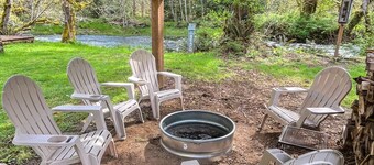 Cozy Winter Getaway w/ Sauna and BBQ