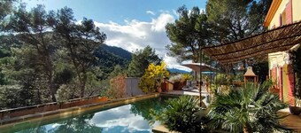 Maison Climatisée Avec Piscine au Calme