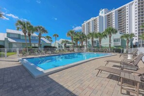 Outdoor pool, a heated pool - Sea Cabins 4C - Beach! Pool! Free Beach Service! (Miramar Beach)