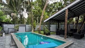 Villa, 2 Schlafzimmer, Raucher, eigener Pool | Pool | Außenpool
