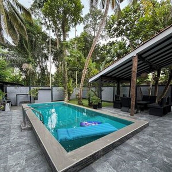Villa, 2 chambres, fumeurs, piscine privée | Piscine | Piscine extérieure