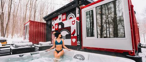 Bain à remous extérieur